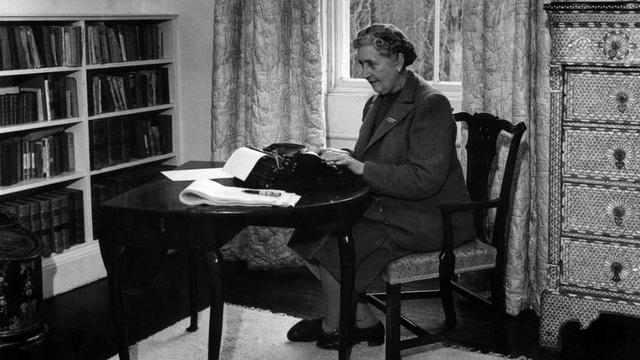 Agatha Christie Photo2