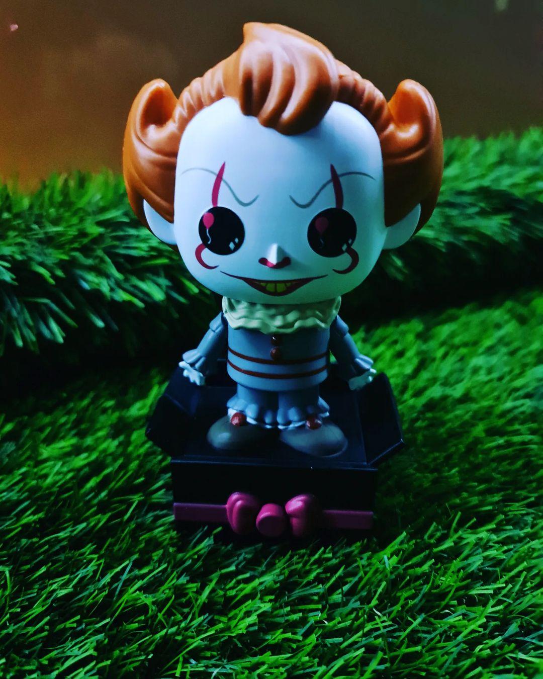 Pennywise Collector Popsies Pennywise 02