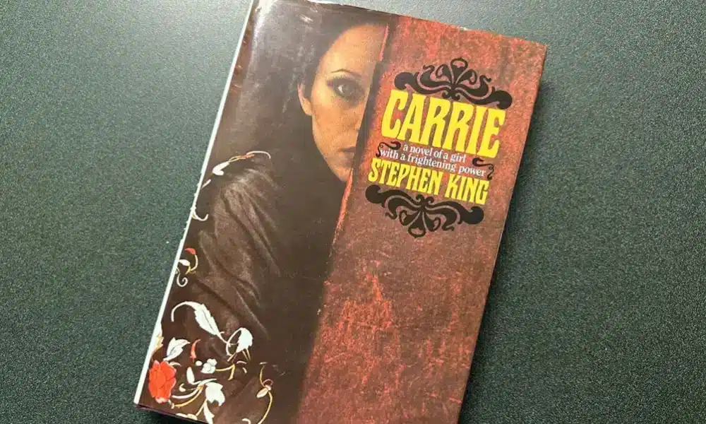 Carrie 50ans Stephenking Cover