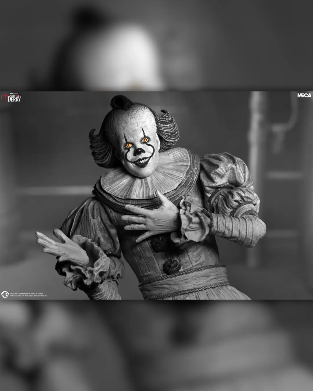 Neca Pennywise Derry 04