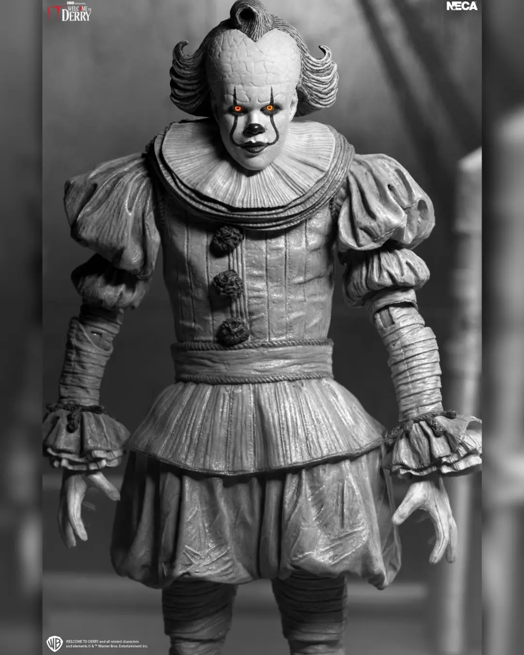 Neca Pennywise Derry 07