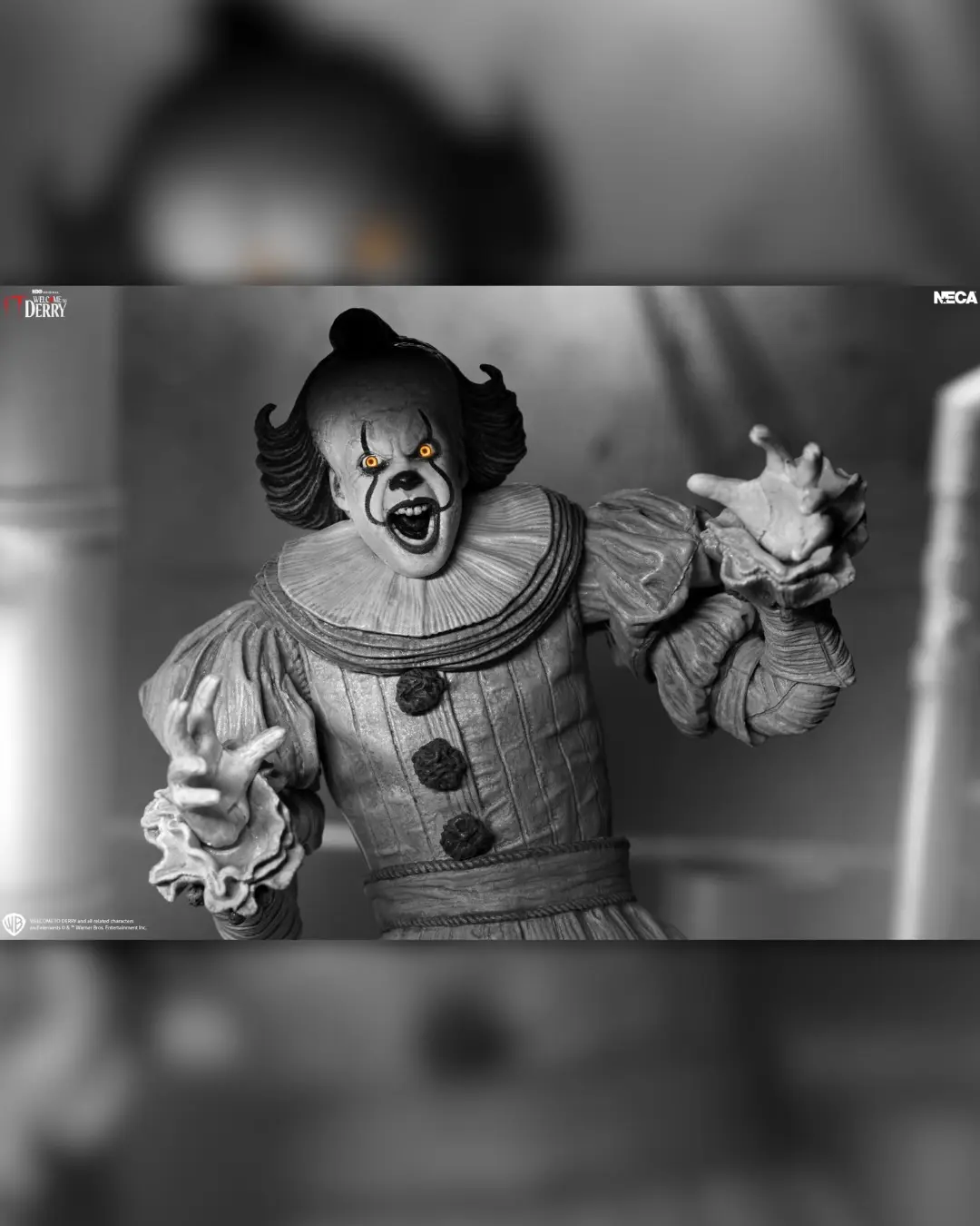 Neca Pennywise Derry 08